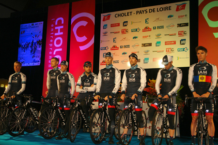 321014 061 IAM Cycling  