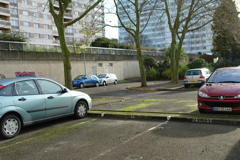 L  Parking 37
