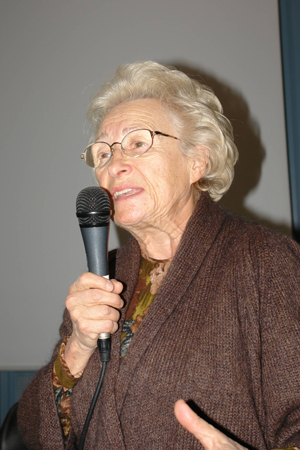 321206 004 DAMSMONVILLE Yvette